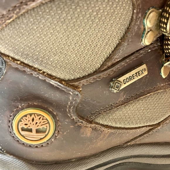 Ladies Gore-Tex Timberland hiking boot, 7.5 regular - Picture 8 of 11